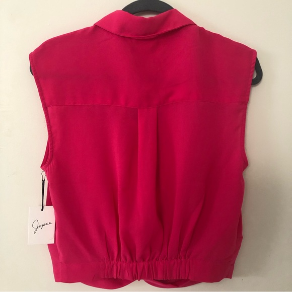 Japna Women’s Sleeveless Button Down - Picture 2 of 5